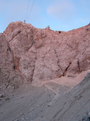 Der Weg zum Einstieg, der Klettersteig und der Gipfel